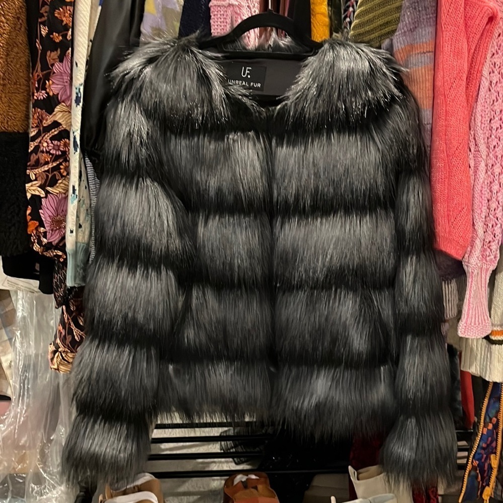 RARE!!!! ANTHROPOLOGIE NWT Unreal Fur Faux Fur Jacket Size M. - Picture 10 of 12